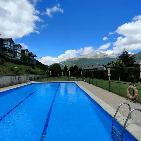 Precioso Apartamento Con Piscina En La Montana Appartamento